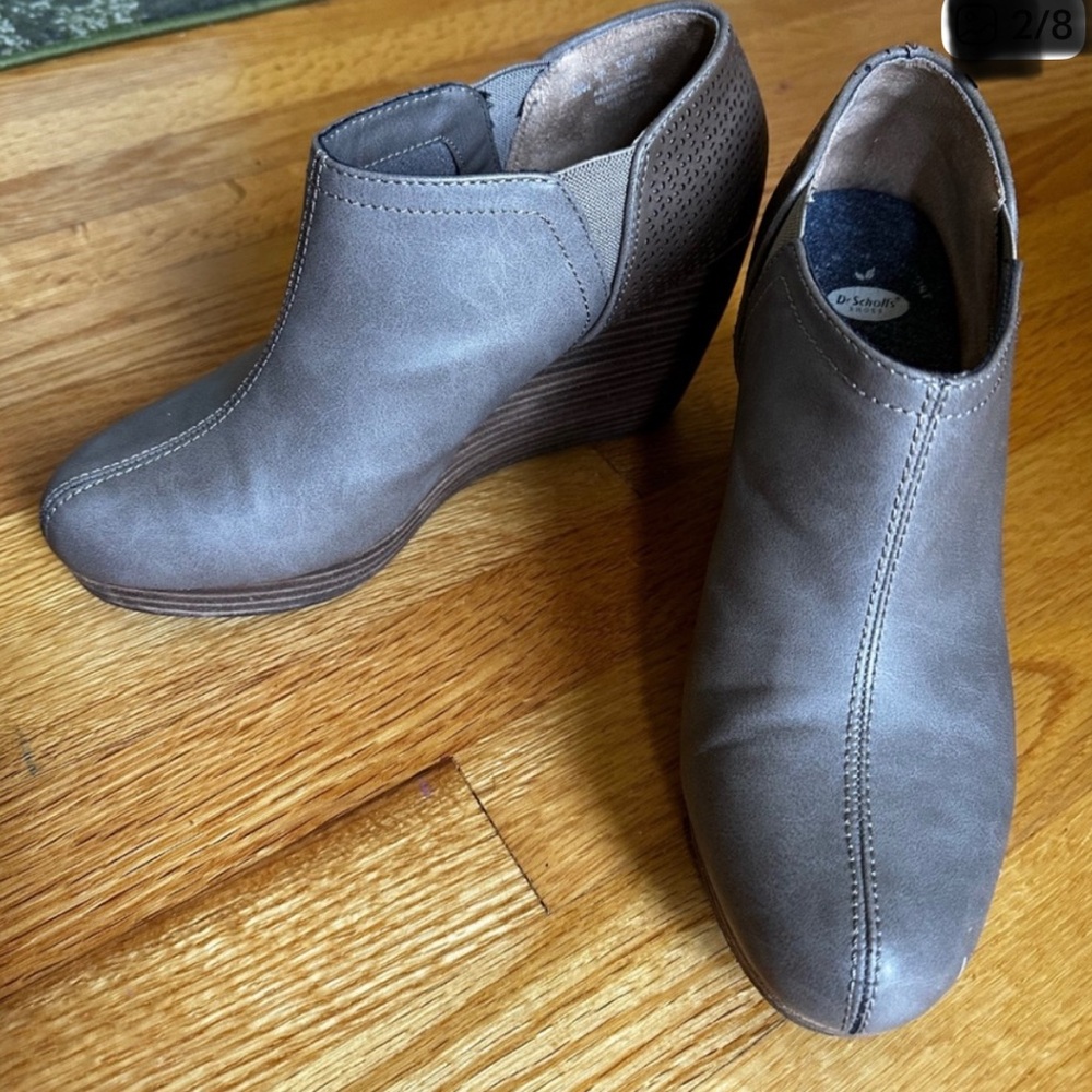 Dr. Scholl's gray/taupe wedge slip on booties 10 Wide - Picture 3 of 8